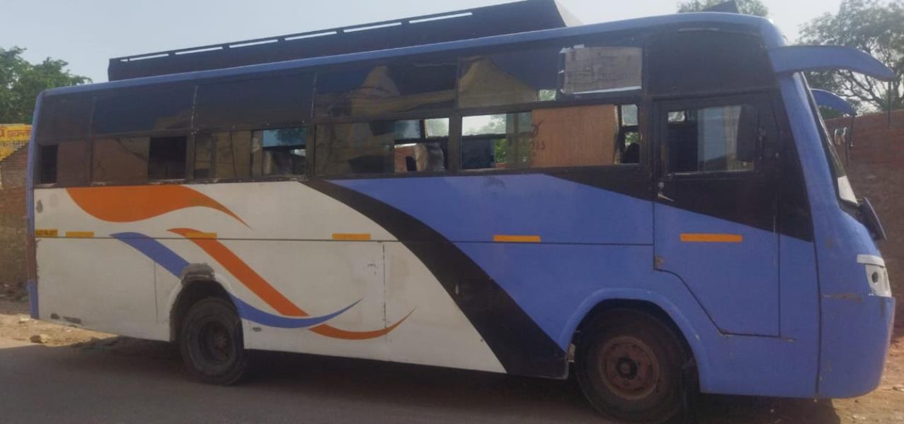 Tata LP 712 image 2